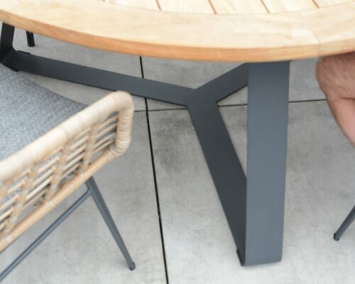 Basso round teak table detail frame_02